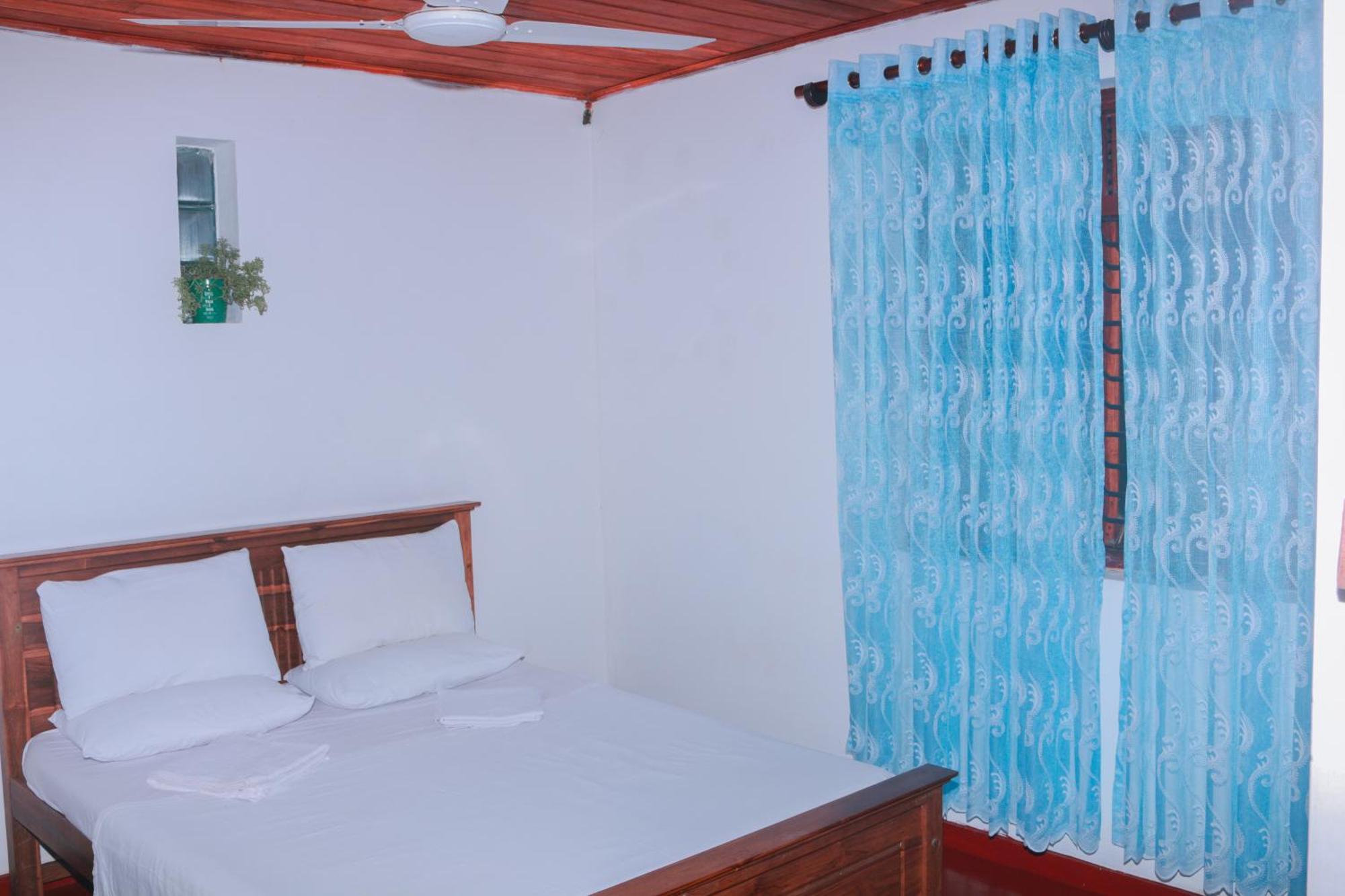 Hotel Golden Bell Tangalle Exterior foto